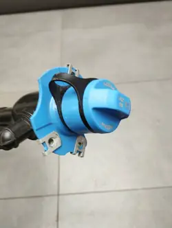 MB3Q5J232AB Tuyau AdBlue SCR pour Volkswagen Amarok II