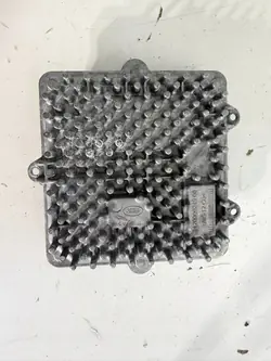 Convertisseur Land Rover L8B2 13E005 AB - Pièce OEM d'occasion
