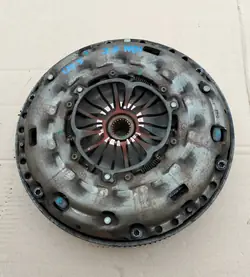 CITROEN DS5 2.0 HDI Kaksoismassaväkä