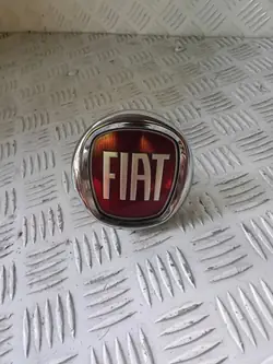 Emblema Fechadura Porta-Malas Fiat Bravo Punto OEM - Usado
