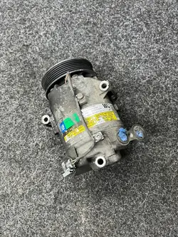 Ilmastointikompressori Opel Astra H Zafira B