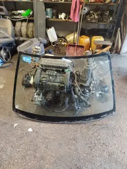 Käytetty Skoda OE etulasi OEM SZYBA CZOŁOWA