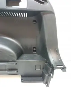 OEM 85740N7100 Revestimento Porta-Malas Direito Traseiro - Usado