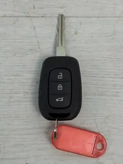 Renault Kangoo 3 Avain OEM 13624 - Käytetty Kunnossa