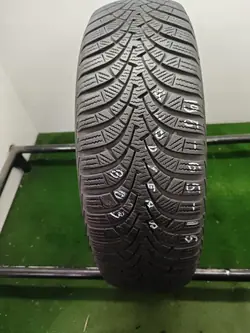 2x Goodyear UltraGrip 8 195/65R15 Pneumatici Invernali