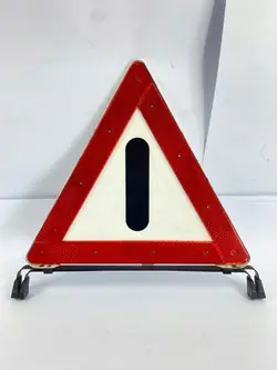 Varoituskolmio OEM 0005905412 Mercedes W124 W126