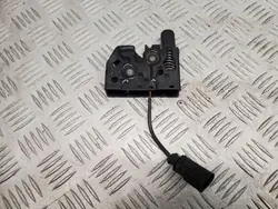 Audi Q3 8U 2012 Rechterzijde Motorkapslot OEM 8U0823509