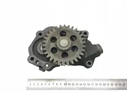 Bomba de aceite motor Iveco usado OEM 504350707