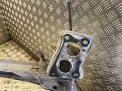 Bakre balk OEM ESH13218 för Volkswagen Golf IV