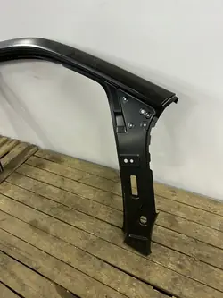 Käytetty A- ja B-pilari oikea VW UP Skoda Citigo