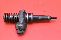 Ruiskutuspumppu OEM 038130073AQ VW Golf 4 1.9 TDI:lle