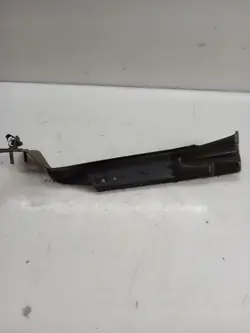 Suporte de para-lama direito dianteiro Audi A4 B8 Lift 8K0821136J