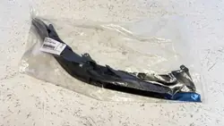 BMW 5 G61 Höger Strålkastartätning OEM 5A87934