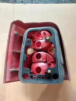 Feu arrière droit VW Passat Variant (00-05) OEM 3B9 945 096AA