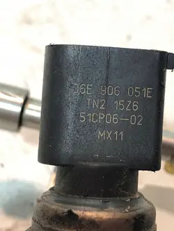 Tuyau de carburant Audi Q7 4L 06E906051E