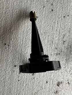 Audi öljynsensors 03L907660B