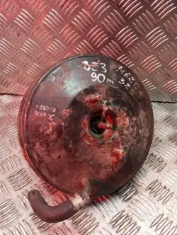 Mazda 323 Jarruvahvistin OEM 83304009 - Käytetty