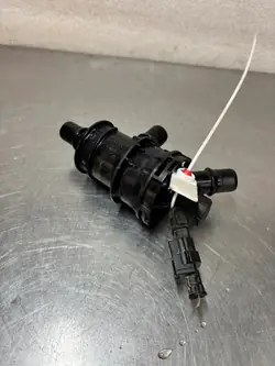 Pompe à eau thermostat Renault Nissan 112446