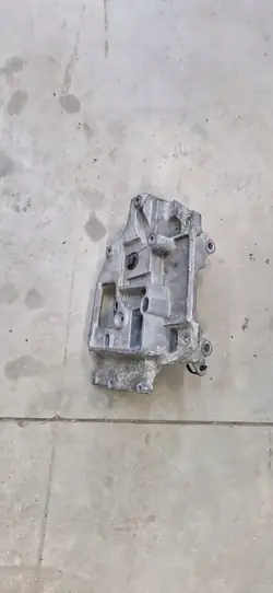 Nissan Juke F15 1.6 DIG-T Left Transmission Mount