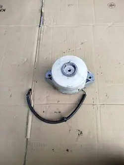 Mercedes-Benz S W222 engine mount with sensor 4matic OEM