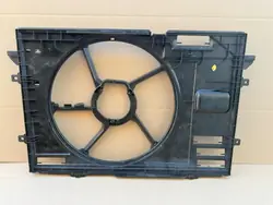 VW T6 Tuulettimen Kotelo OEM 7E0121207D Etu