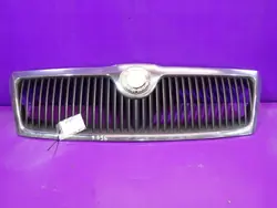 Garniture de Calandre Skoda OEM Zawada-370703- Occasion