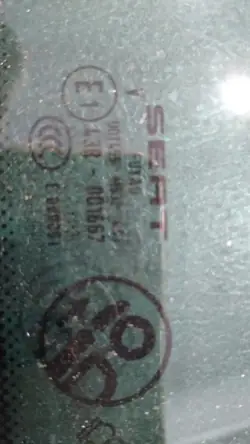 Vitre latérale fixe OEM SZYBA BOCZNA STAŁA LEON CUPRA R RS3