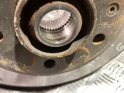 UTO36777 Moyeu de roue arrière pour Audi A6 S6 C7 4G 2012