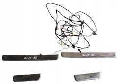 KD45-V1-370 MZ-082-YZB Soleiras Iluminadas Mazda CX-5