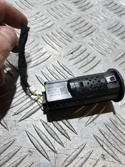 USB C Portti OEM MU5T-19J211-CA Ford Kugalle