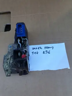 BMW E36 Höger Bakdörrslås 8122420