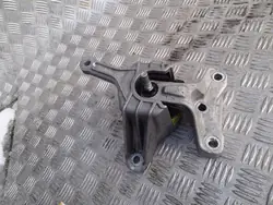 HYUNDAI KONA 2020 Sähkökoneen Kiinnike Oikea OEM