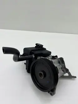 Mercedes-Benz servostyrpump OEM A0064664701