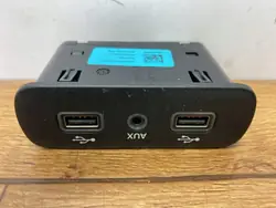 USB-portti OEM 68294075AAPINYA Dodge Charger 2015+