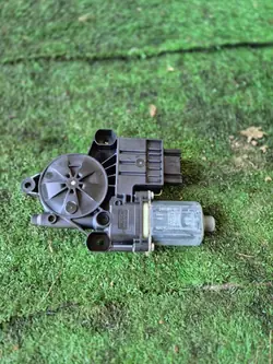 Module moteur régulateur vitre VW 2Q1959881B
