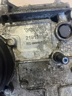Bomba AdBlue usada OEM 21911392 para Volvo FH13