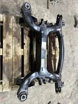 Bakre bromsbelägg OEM 6863815 för BMW X5 F15/F85