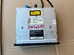 CD-vaihtaja OEM VW Passat B5 2000-2005 - Volkswagen