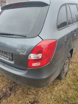 Skoda Fabia II Takapääsarja OEM 9153 - Takaluukku Puskuri