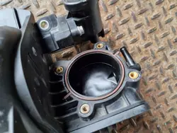 Nissan OE 3YM1A Coletor de admissão