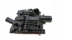 Boîtier de thermostat Hyundai OE 25690-2U000 - Occasion