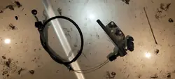 Ligne de gaz BMW E30 avec fixation - Pièce OEM d'occasion