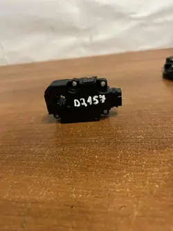 Motor de válvula Audi OE D2157 usado gasolina 2005