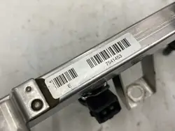 Rampe de carburant BMW E60 E61 2.5 7541453