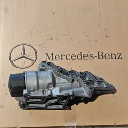Mercedes-Benz Öljynsuodatinpohja A2721800210 - Käytetty