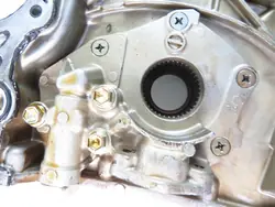 Pompe à huile Mitsubishi OEM MN195733 pour Colt VI 1.3