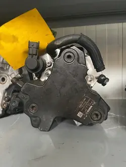 Bomba de Combustível Volvo V50 XC90 XC70 V70 S80 S60 S40 2.4 D5 OEM