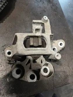 OPEL ASTRA K 1.6 CDTI Motorhalterung 39070281