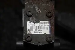 Renault OE Tasausventtiili OEM DXI21083654 - Käytetty