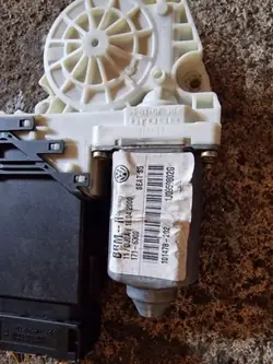 Moteur de vitre SEAT OEM 1J0959802G - Occasion